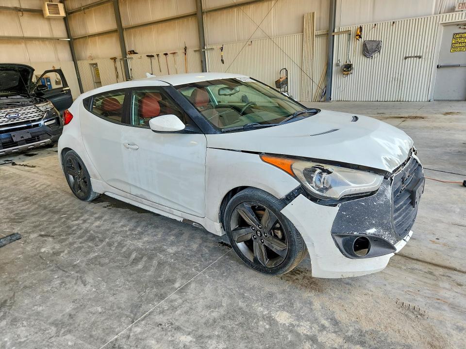 Photo 4 from auction – 2014 HYUNDAI VELOSTER with VIN KMHTC6AE1EU209079