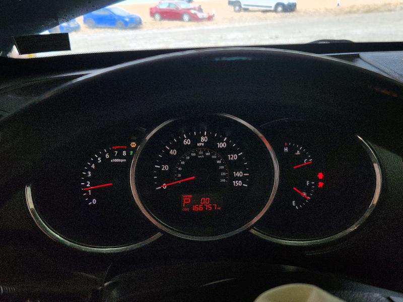 Photo 9 from auction – 2011 KIA SORENTO with VIN 5XYKTDA20BG068626