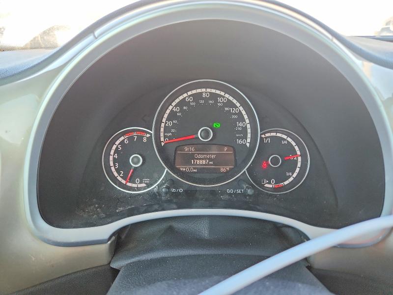 Photo 9 from auction – 2016 VOLKSWAGEN BEETLE with VIN 3VW507AT6GM809076