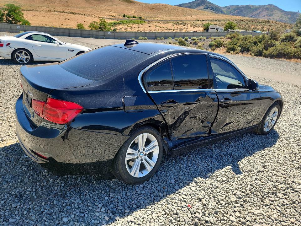 Photo 3 from auction – 2017 BMW 330 with VIN WBA8D9G36HNU62800