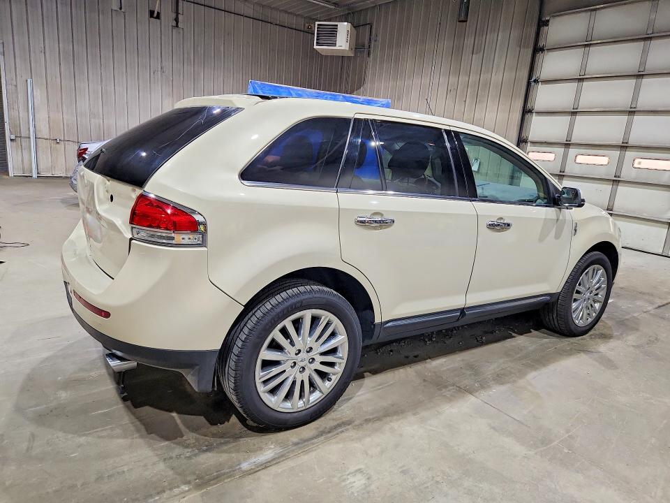 Photo 3 from auction – 2015 LINCOLN MKX with VIN 2LMDJ8JK2FBL32736