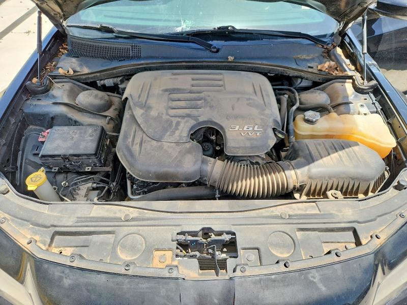 Photo 11 from auction – 2018 CHRYSLER 300 with VIN 2C3CCABG6JH243320