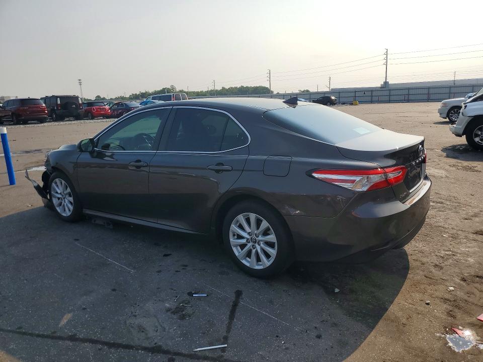 Photo 2 from auction – 2020 TOYOTA CAMRY with VIN 4T1C11AK7LU907627