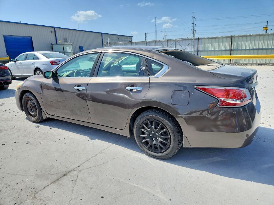 Photo 2 from auction – 2015 NISSAN ALTIMA with VIN 1N4AL3AP2FC130609