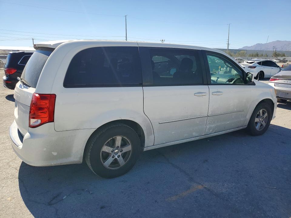 Photo 3 from auction – 2013 DODGE GRAND CARAVAN with VIN 2C4RDGCG8DR523713