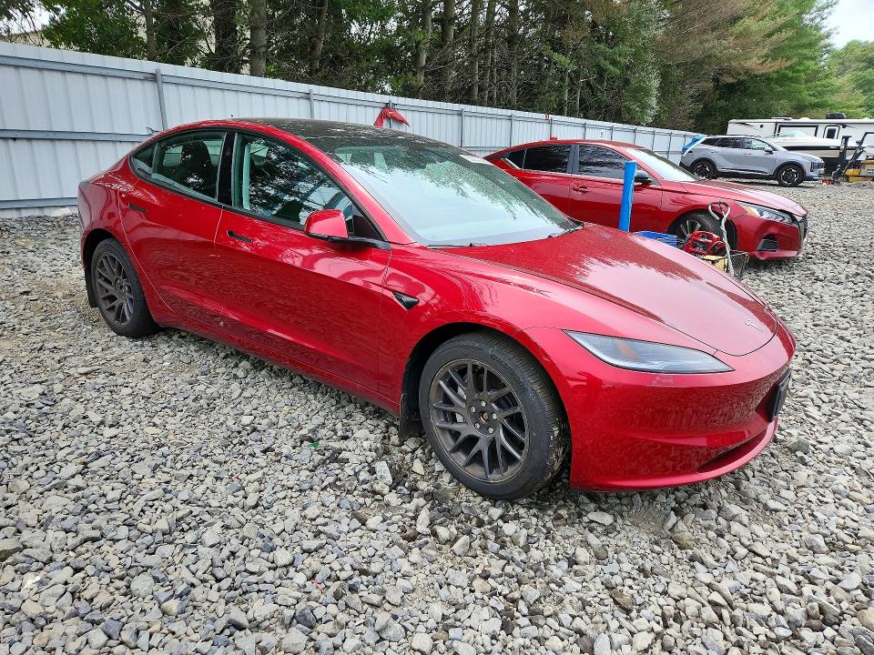 Снимка 4 от търг – 2025 TESLA MODEL 3 с VIN 5YJ3E1EB9SF916615
