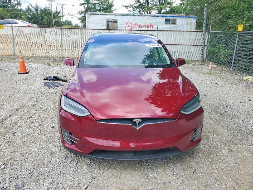 Photo 5 from auction – 2016 TESLA MODEL X with VIN 5YJXCAE44GFF00040