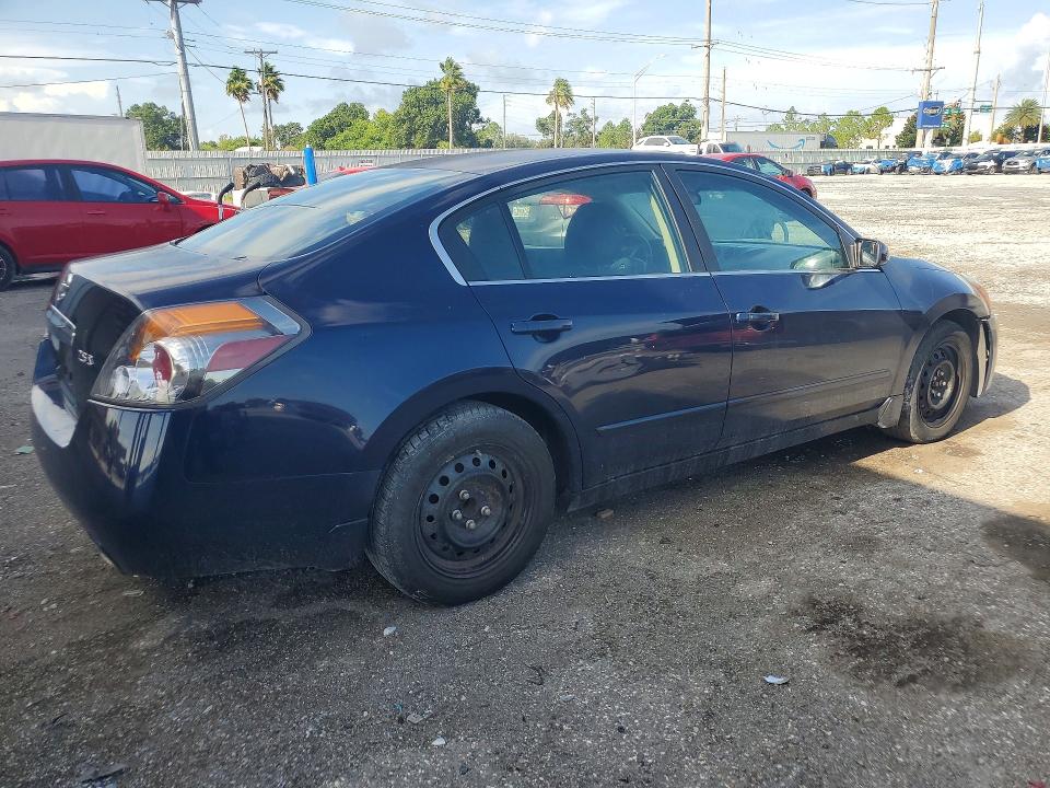 Photo 3 from auction – 2011 NISSAN ALTIMA with VIN 1N4AL2AP4BN478968