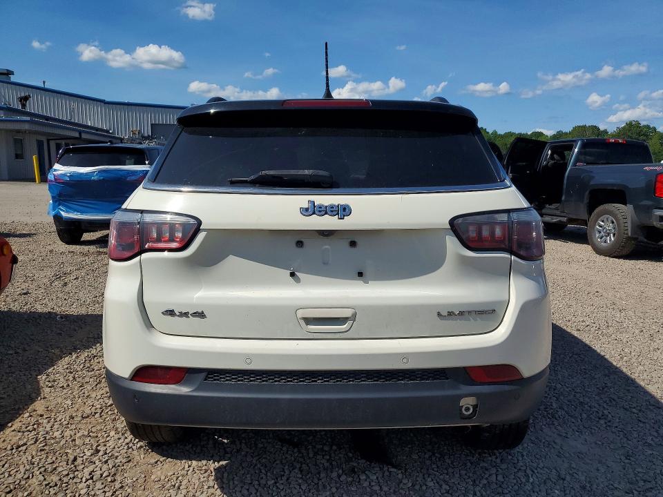 Photo 6 from auction – 2017 JEEP COMPASS with VIN 3C4NJDCB7HT635304