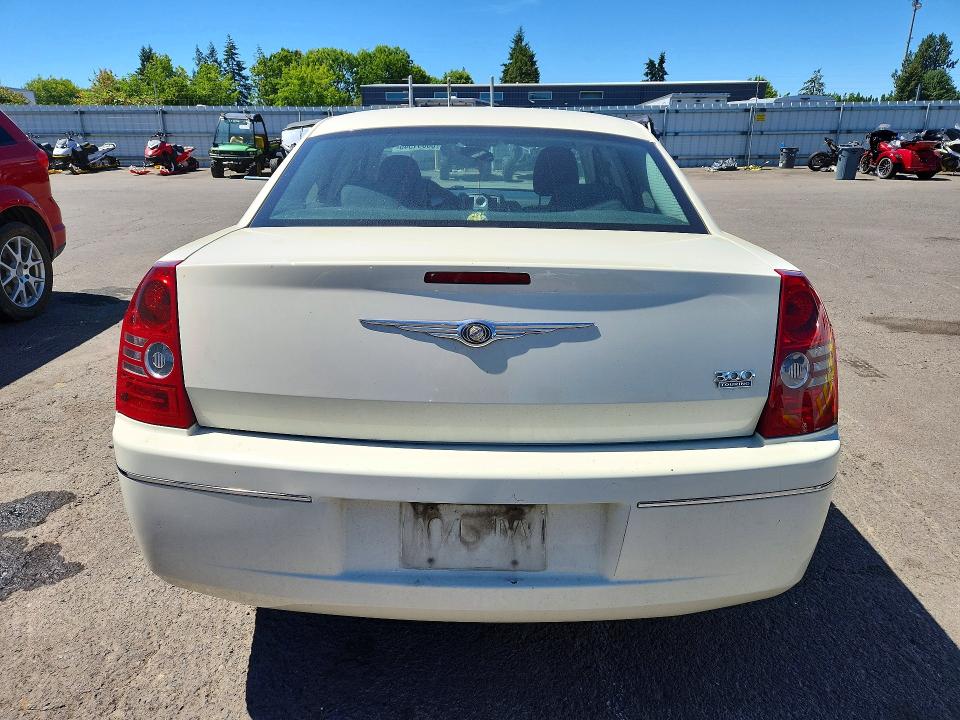 Photo 6 from auction – 2010 CHRYSLER 300 with VIN 2C3CA4CDXAH307211