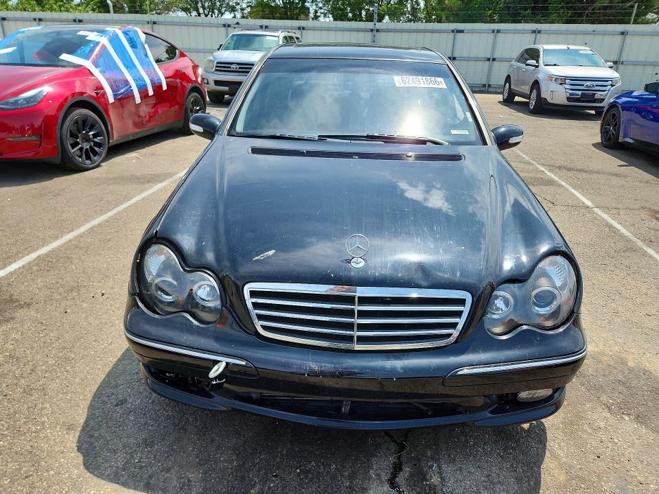 Photo 5 from auction – 2005 MERCEDES-BENZ C with VIN WDBRF40J85F664085