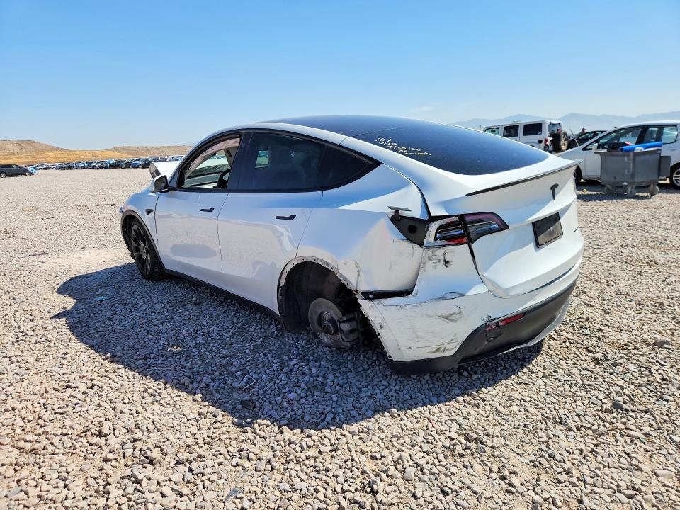 Photo 2 from auction – 2021 TESLA MODEL Y with VIN 5YJYGDEE7MF074176