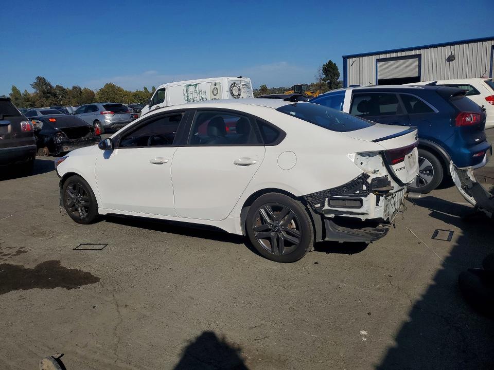 Photo 2 from auction – 2021 KIA FORTE with VIN 3KPF34AD3ME394228