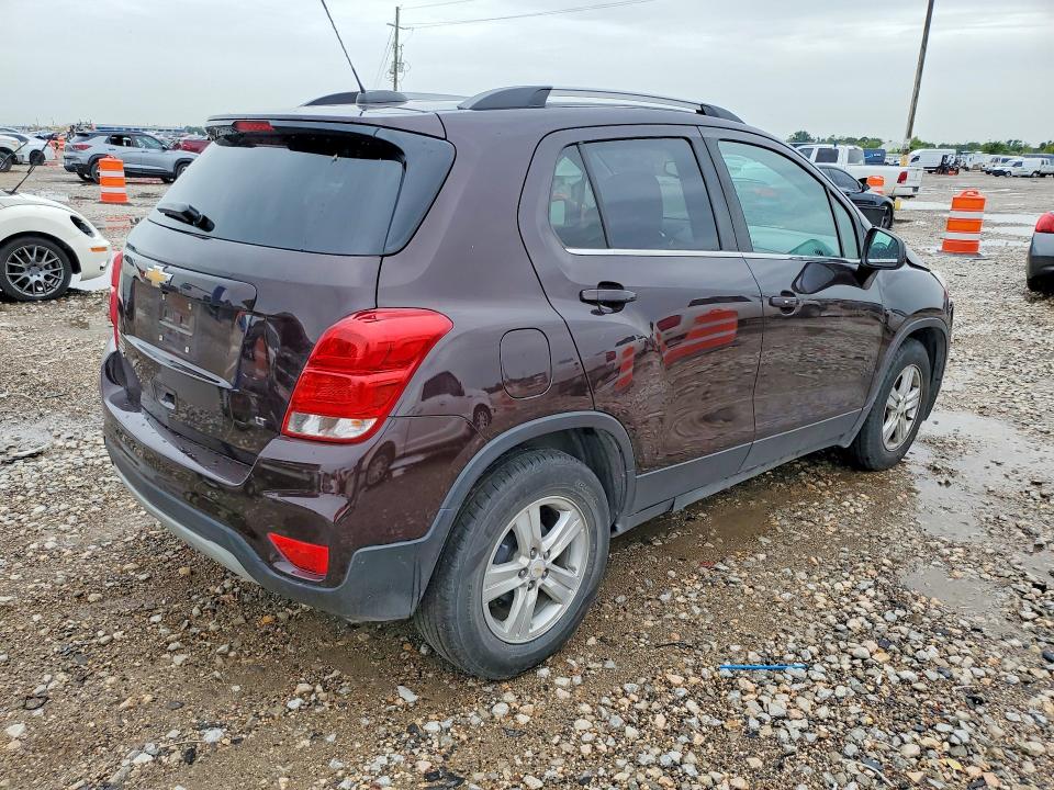 Photo 3 from auction – 2020 CHEVROLET TRAX with VIN KL7CJLSB2LB340508