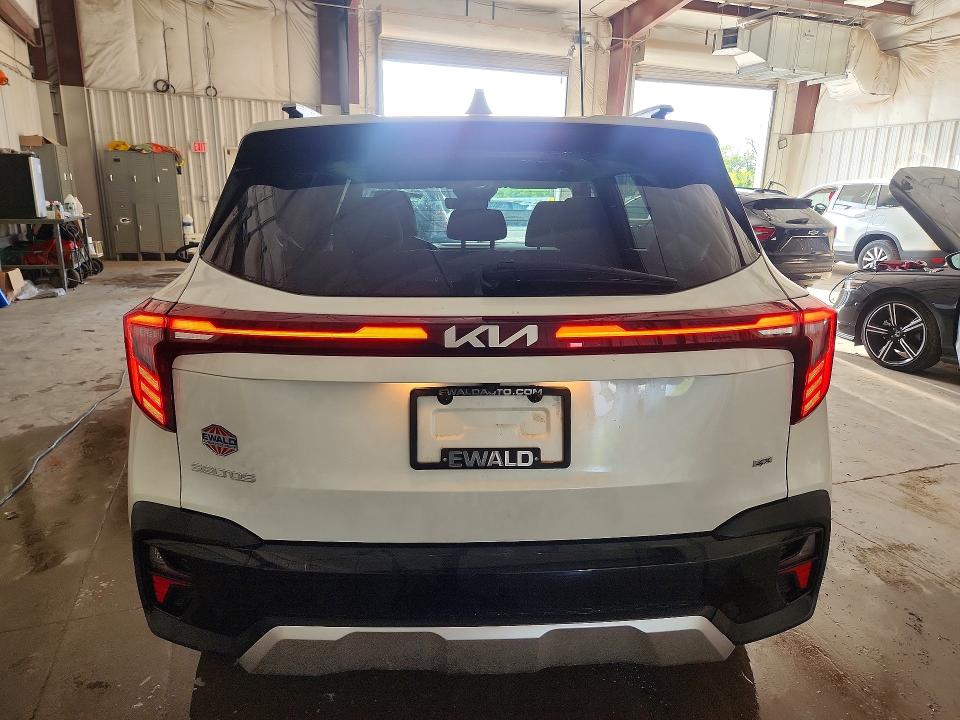 Photo 6 from auction – 2024 KIA SELTOS with VIN KNDETCA78R7505976
