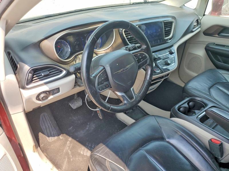 Photo 8 from auction – 2017 CHRYSLER PACIFICA with VIN 2C4RC1BG2HR569402