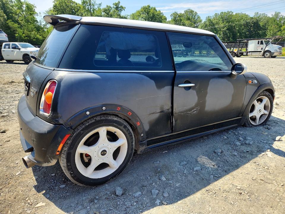 Photo 3 from auction – 2004 MINI COOPER with VIN WMWRC33404TC55976