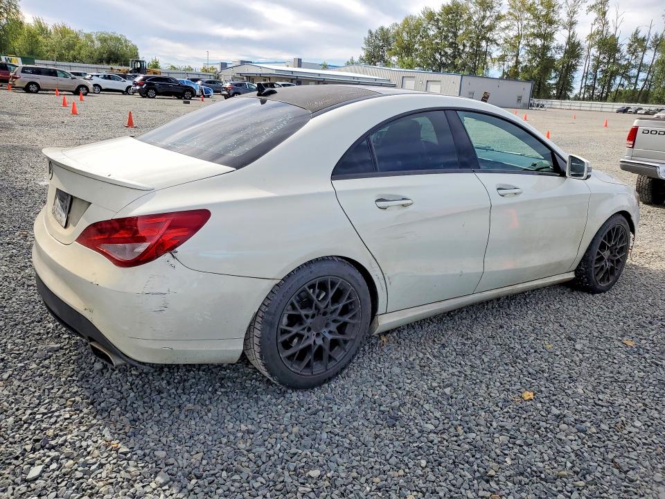 Photo 3 from auction – 2015 MERCEDES-BENZ CLA with VIN WDDSJ4EB2FN225674