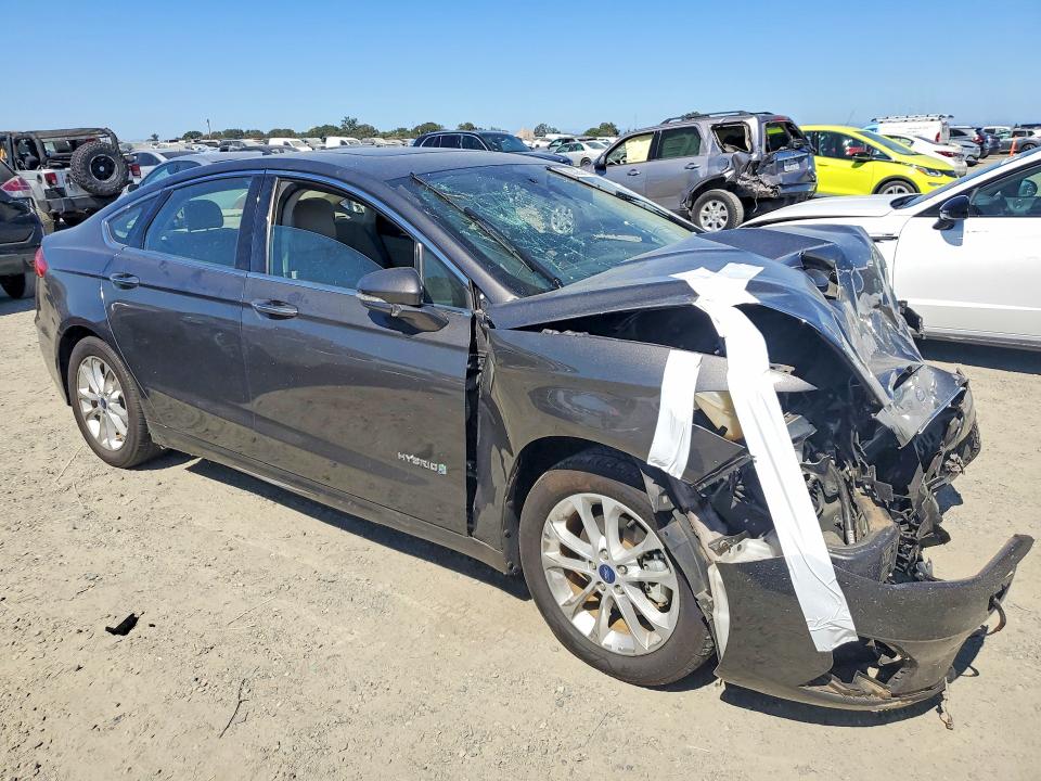 Photo 4 from auction – 2019 FORD FUSION with VIN 3FA6P0MU4KR104521