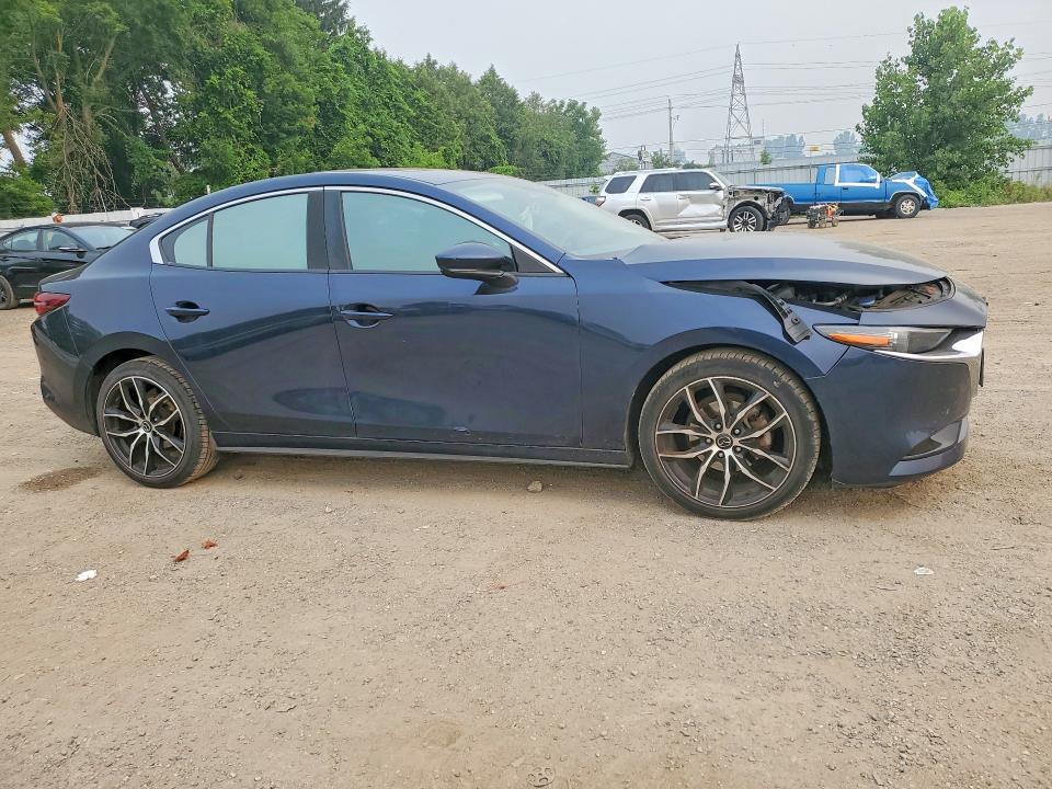 Photo 4 from auction – 2019 MAZDA 3 with VIN JM1BPADM1K1102976