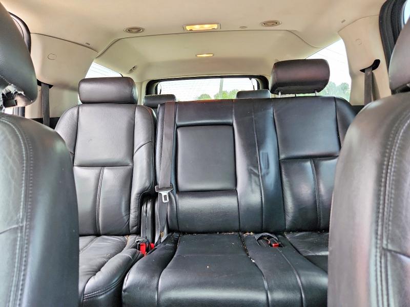 Photo 10 from auction – 2007 CHEVROLET SUBURBAN with VIN 3GNFC160X7G289237