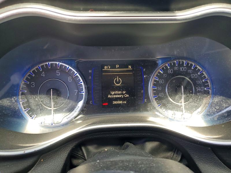 Photo 9 from auction – 2015 CHRYSLER 200 with VIN 1C3CCCAB5FN672531
