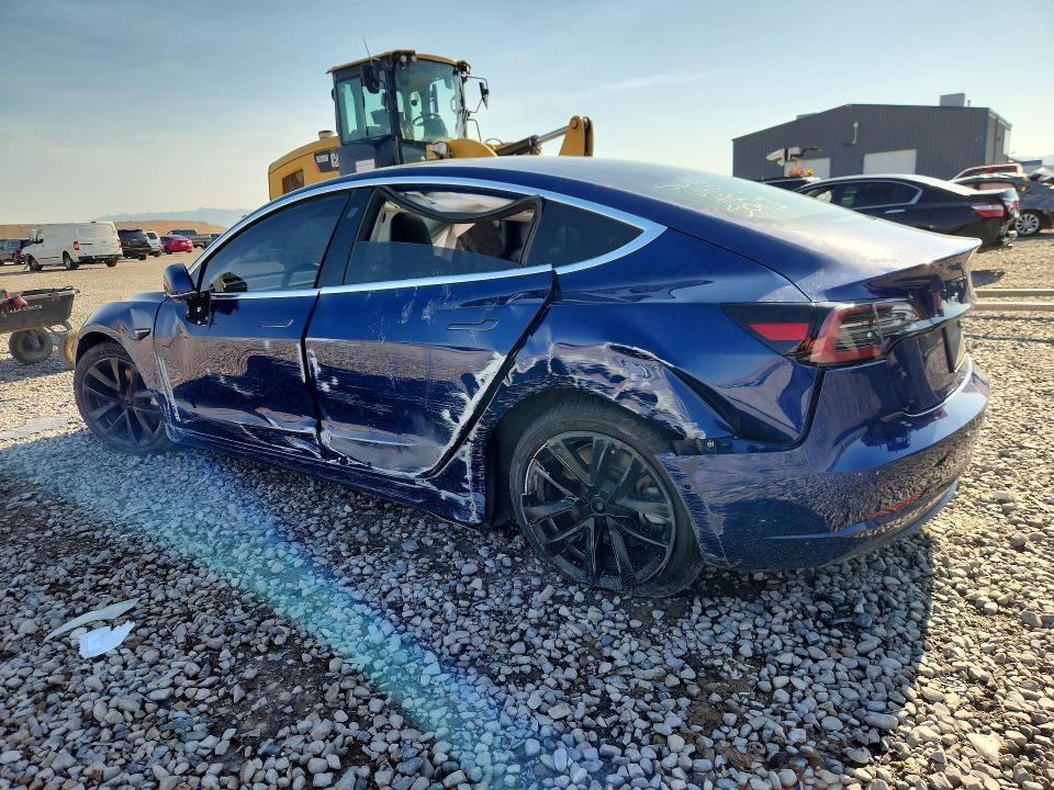 Photo 2 from auction – 2019 TESLA MODEL 3 with VIN 5YJ3E1EB7KF465023