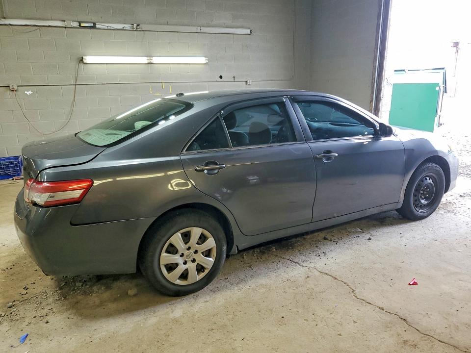 Photo 3 from auction – 2010 TOYOTA CAMRY with VIN 4T1BF3EK6AU035134