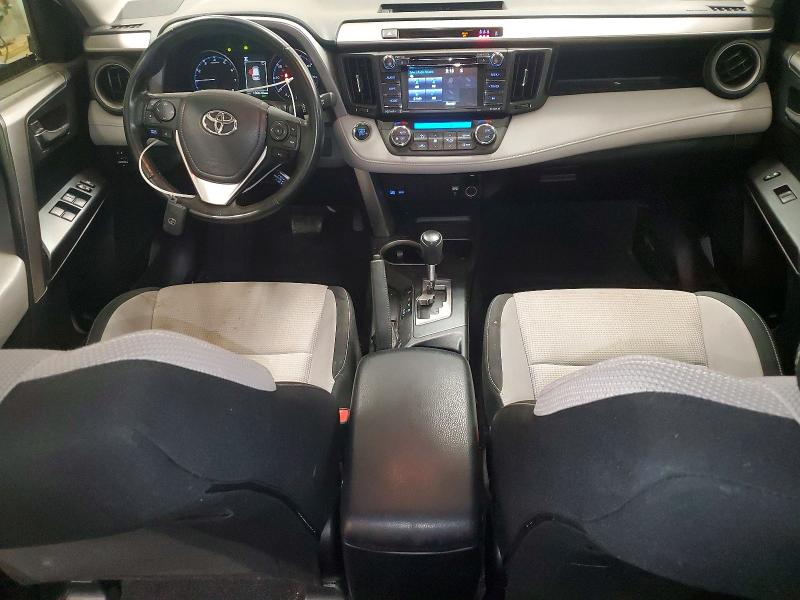 Photo 8 from auction – 2017 TOYOTA RAV4 with VIN JTMRFREV0HD218586