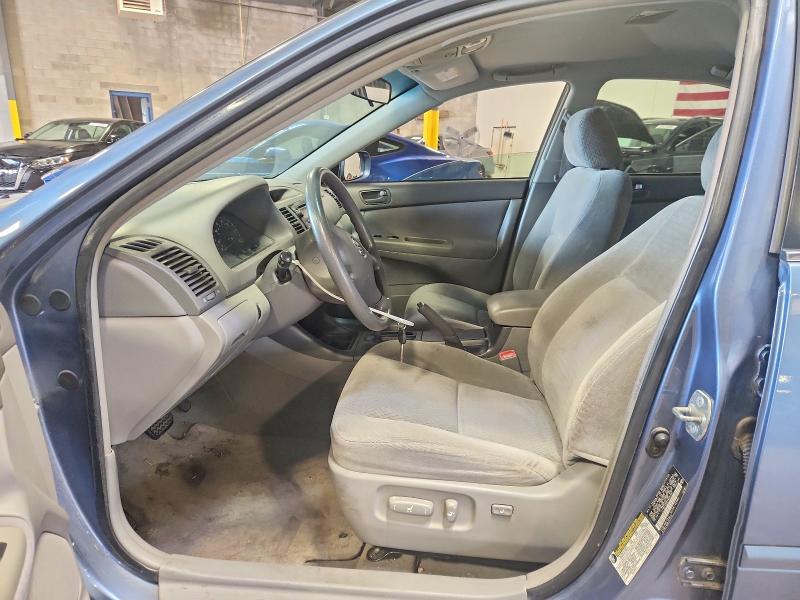 Photo 7 from auction – 2004 TOYOTA CAMRY with VIN 4T1BF32KX4U587907