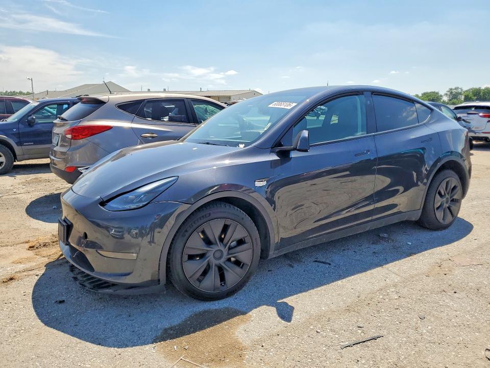 TESLA MODEL Y 2024 with VIN 7SAYGDEE2RF130180 - Photo from auction