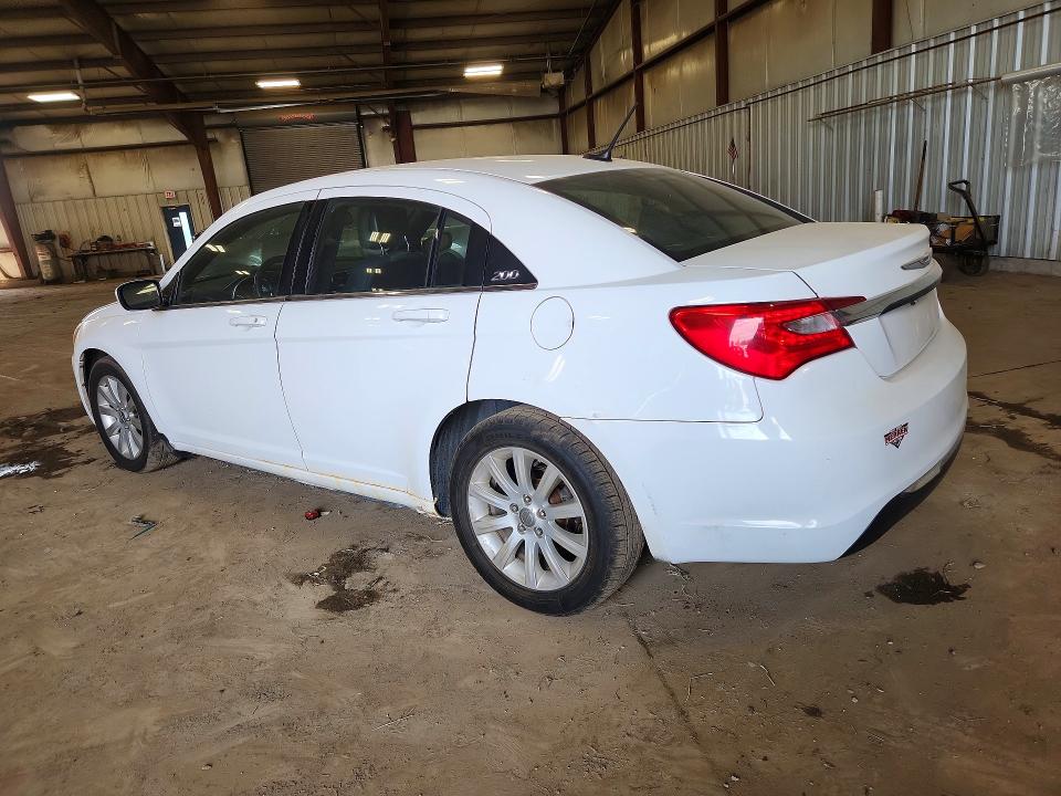 Photo 2 from auction – 2014 CHRYSLER 200 with VIN 1C3CCBAB9EN184921