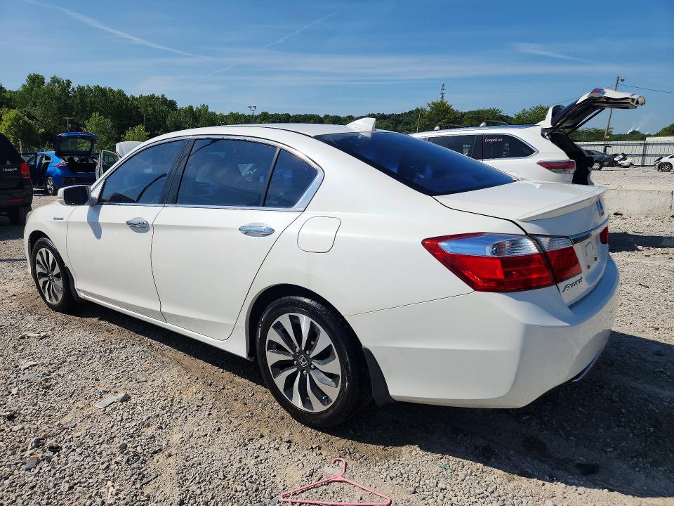 Photo 2 from auction – 2014 HONDA ACCORD with VIN 1HGCR6F55EA002273