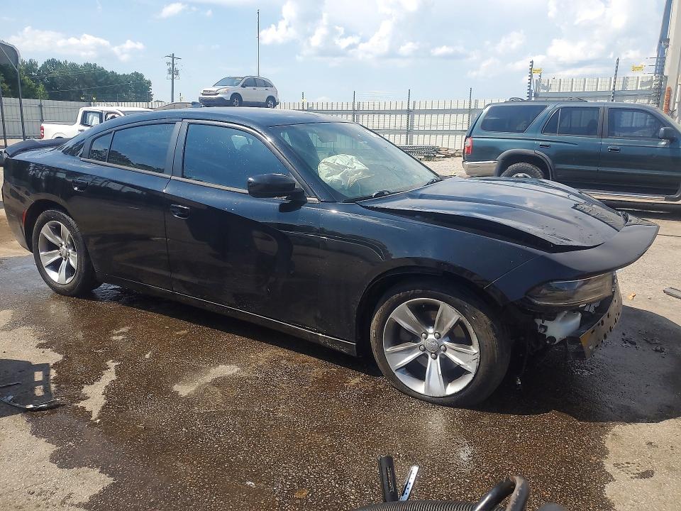 Photo 4 from auction – 2018 DODGE CHARGER with VIN 2C3CDXHG7JH169252
