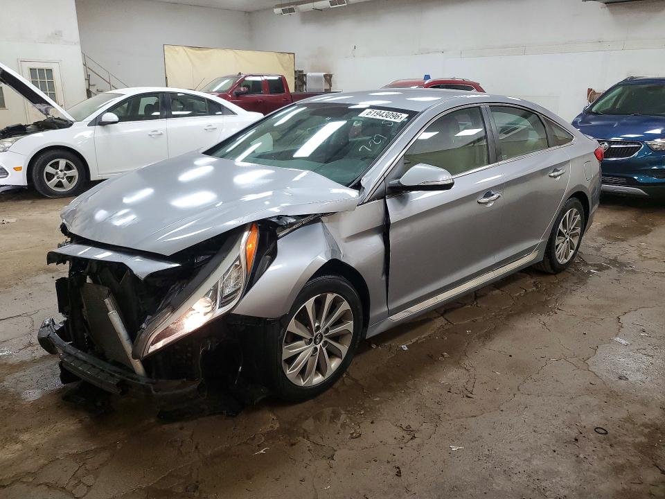 HYUNDAI SONATA 2015 with VIN 5NPE34AF4FH243412 - Photo from auction