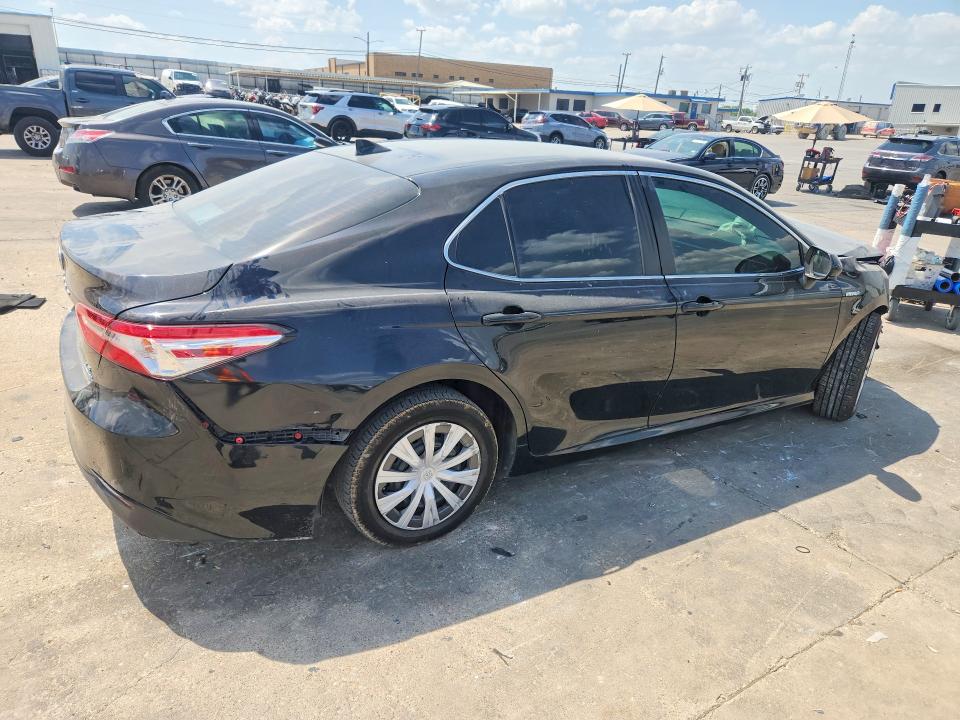 Photo 3 from auction – 2020 TOYOTA CAMRY with VIN 4T1C31AK0LU537468