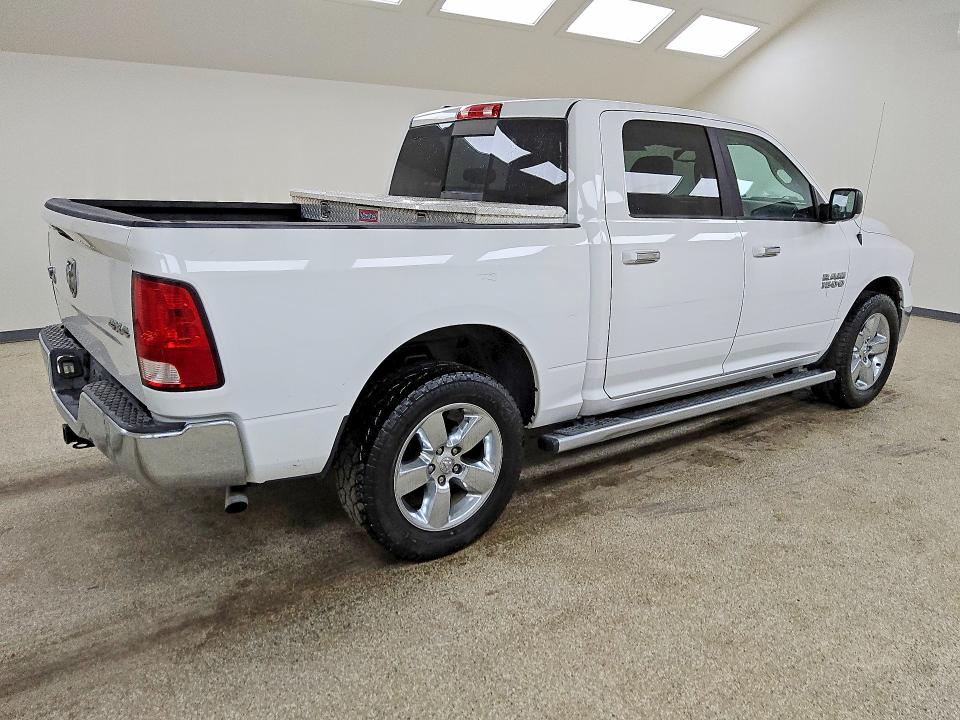 Photo 3 from auction – 2015 RAM 1500 with VIN 1C6RR7LG5FS688712