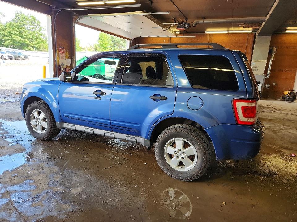 Photo 2 from auction – 2010 FORD ESCAPE with VIN 1FMCU9D79AKC28495