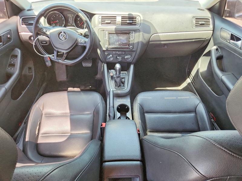 Photo 8 from auction – 2017 VOLKSWAGEN JETTA with VIN 3VWDB7AJXHM371376