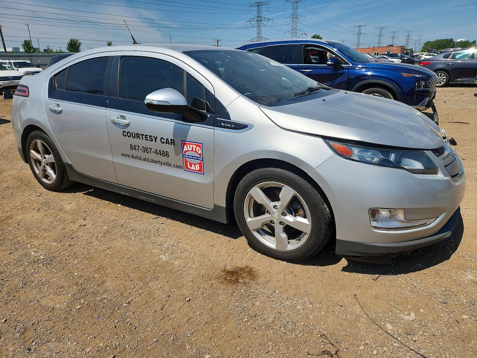 Photo 4 from auction – 2013 CHEVROLET VOLT with VIN 1G1RA6E42DU121008