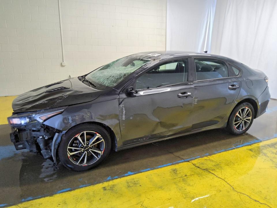 KIA FORTE 2023 with VIN 3KPF24AD1PE504894 - Photo from auction