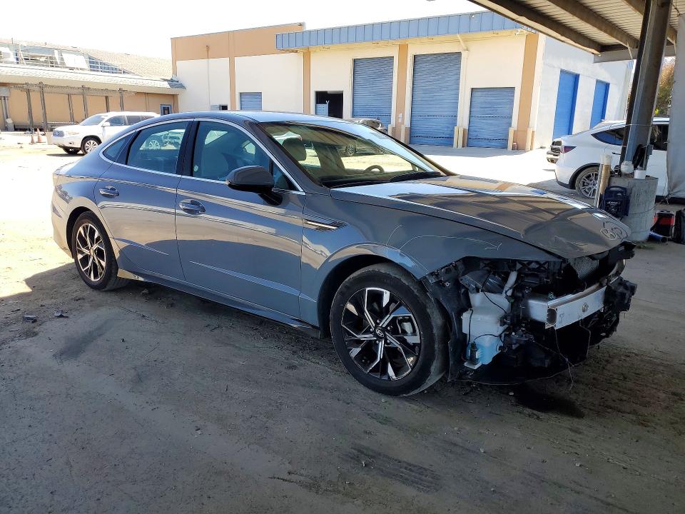 Photo 4 from auction – 2025 HYUNDAI SONATA with VIN KMHL64JA3SA465228