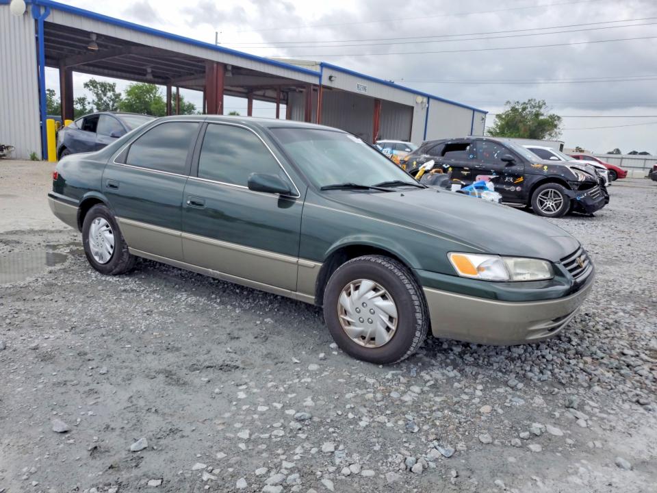 Photo 4 from auction – 1999 TOYOTA CAMRY with VIN 4T1BG22K2XU613153