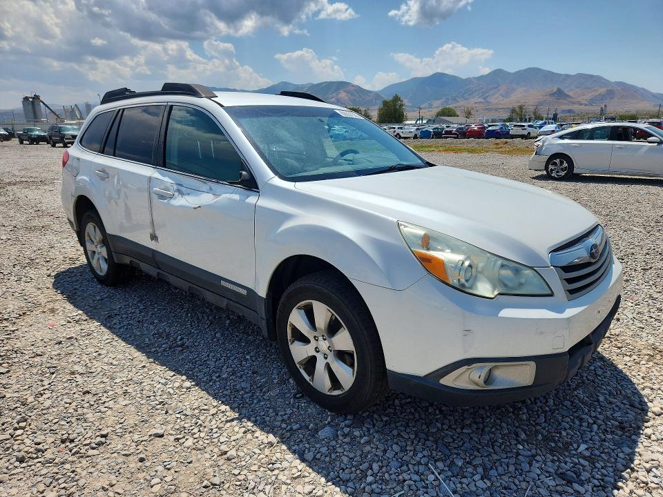 Photo 4 from auction – 2011 SUBARU OUTBACK with VIN 4S4BRCCC1B3370604