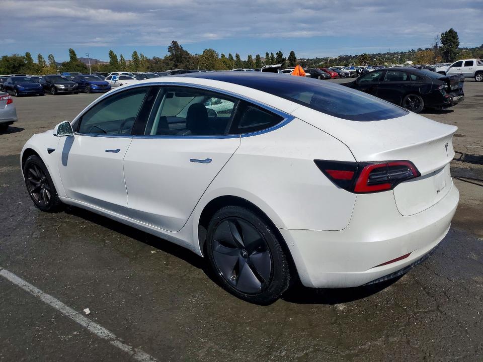 Photo 2 from auction – 2018 TESLA MODEL 3 with VIN 5YJ3E1EA1JF013218