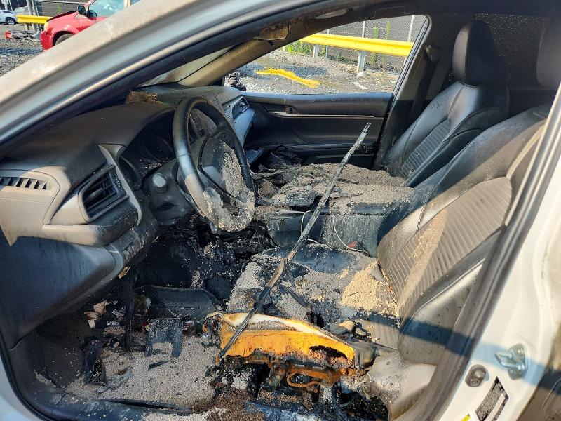 Photo 7 from auction – 2022 TOYOTA CAMRY with VIN 4T1G11AK4NU072252