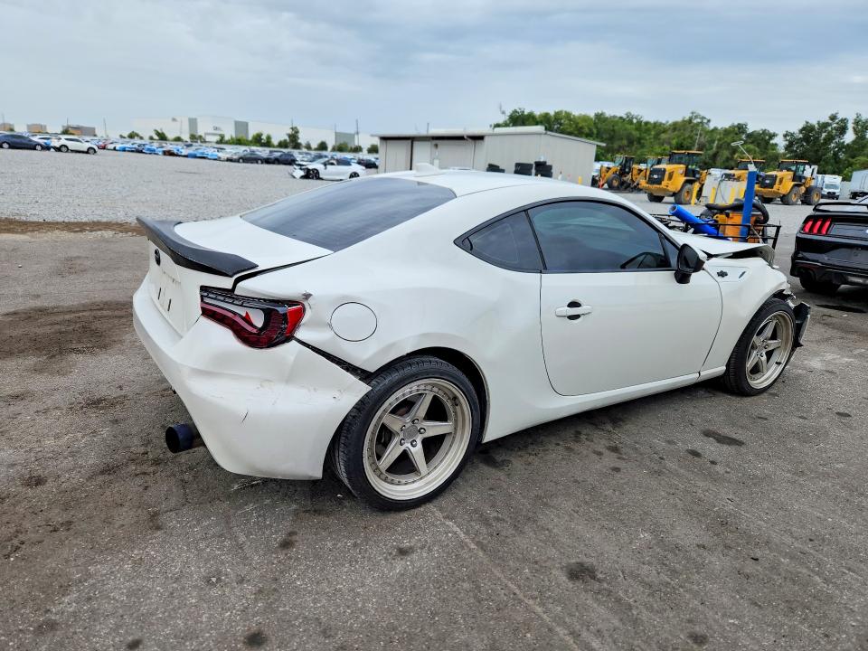 Photo 3 from auction – 2015 SCION FR-S with VIN JF1ZNAA1XF8700792