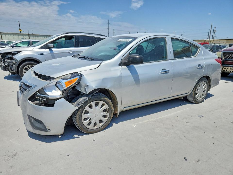 NISSAN VERSA 2015 with VIN 3N1CN7APXFL833824 - Photo from auction