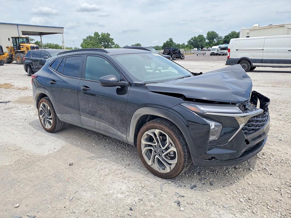 Photo 4 from auction – 2026 CHEVROLET TRAX with VIN KL77LJEP7TC137065