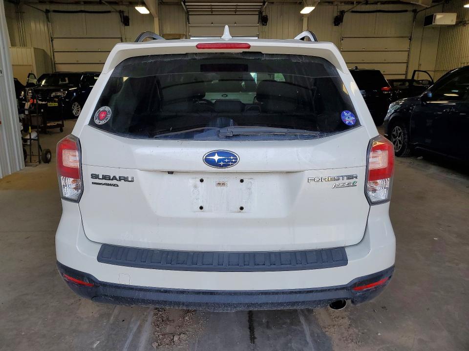 Photo 6 from auction – 2017 SUBARU FORESTER with VIN JF2SJAJC7HH527679